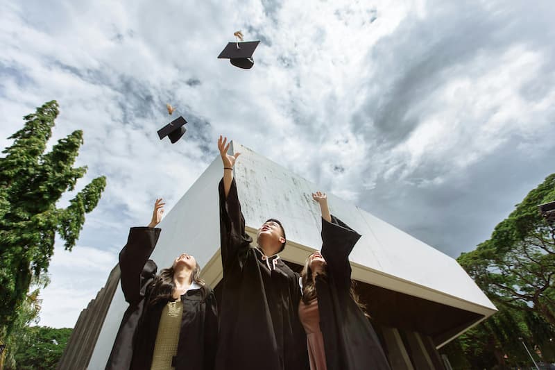 Caminos a selectividad: ¿Y si te dijéramos que bachillerato no es la única opción?